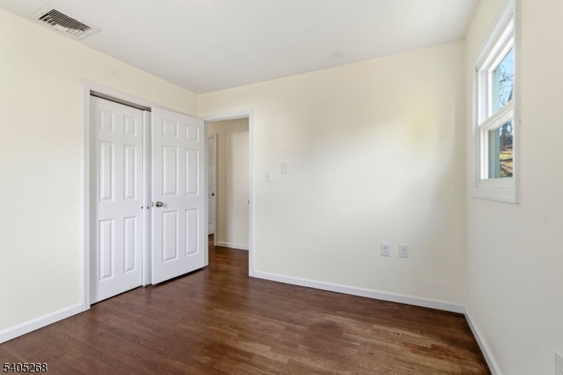 18 Byram Bay Road Hopatcong, NJ 07843 - Photo 22 of 35