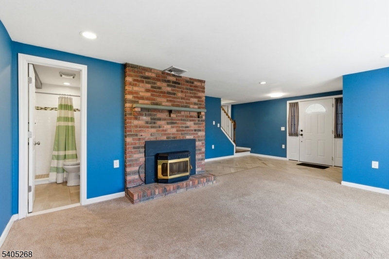 18 Byram Bay Road Hopatcong, NJ 07843 - Photo 6 of 35