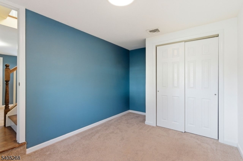 18 Byram Bay Road Hopatcong, NJ 07843 - Photo 9 of 35