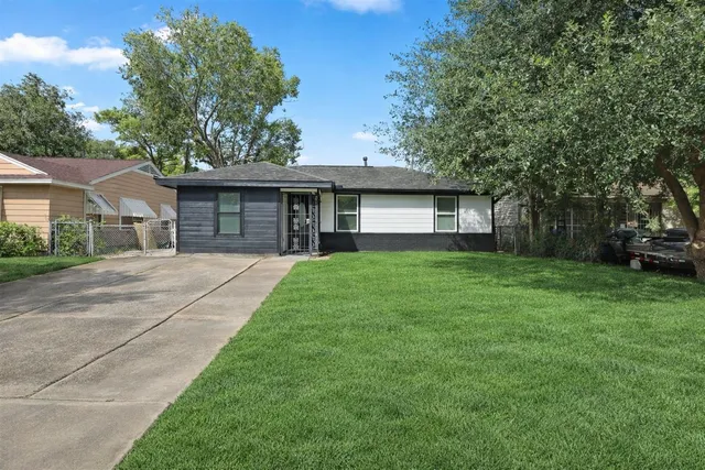 $230,000 | 3013 Bloomfield Street, Houston, TX 77051