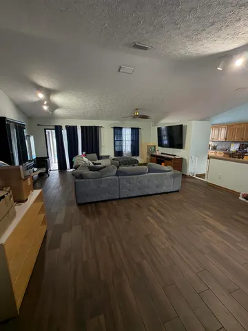 $389,900 | 892 Southeast Atlantus Avenue, Port St. Lucie, FL 34983