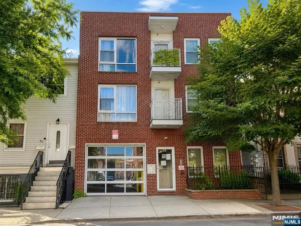 $2,000 | 48 Union Street, Newark, NJ 07105