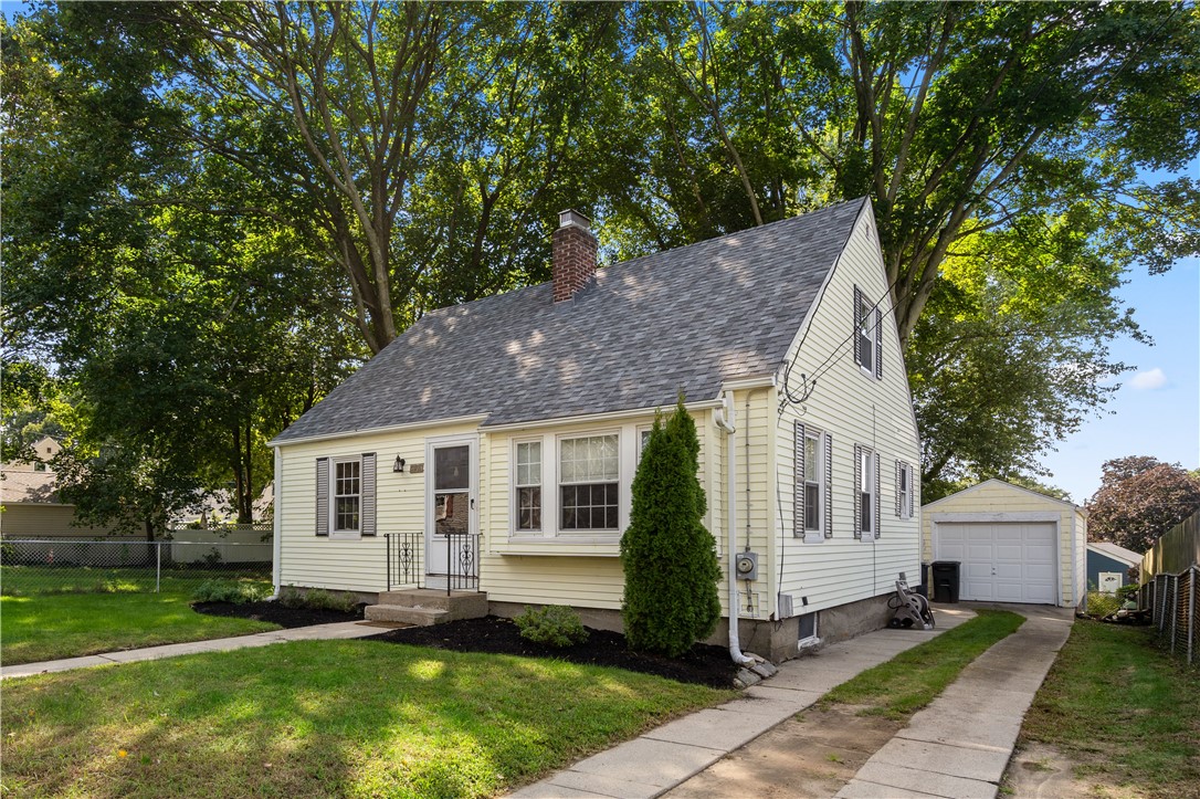 17 Hampshire Road Cranston, RI 02910 - Photo 1 of 38 Gallery Image 1