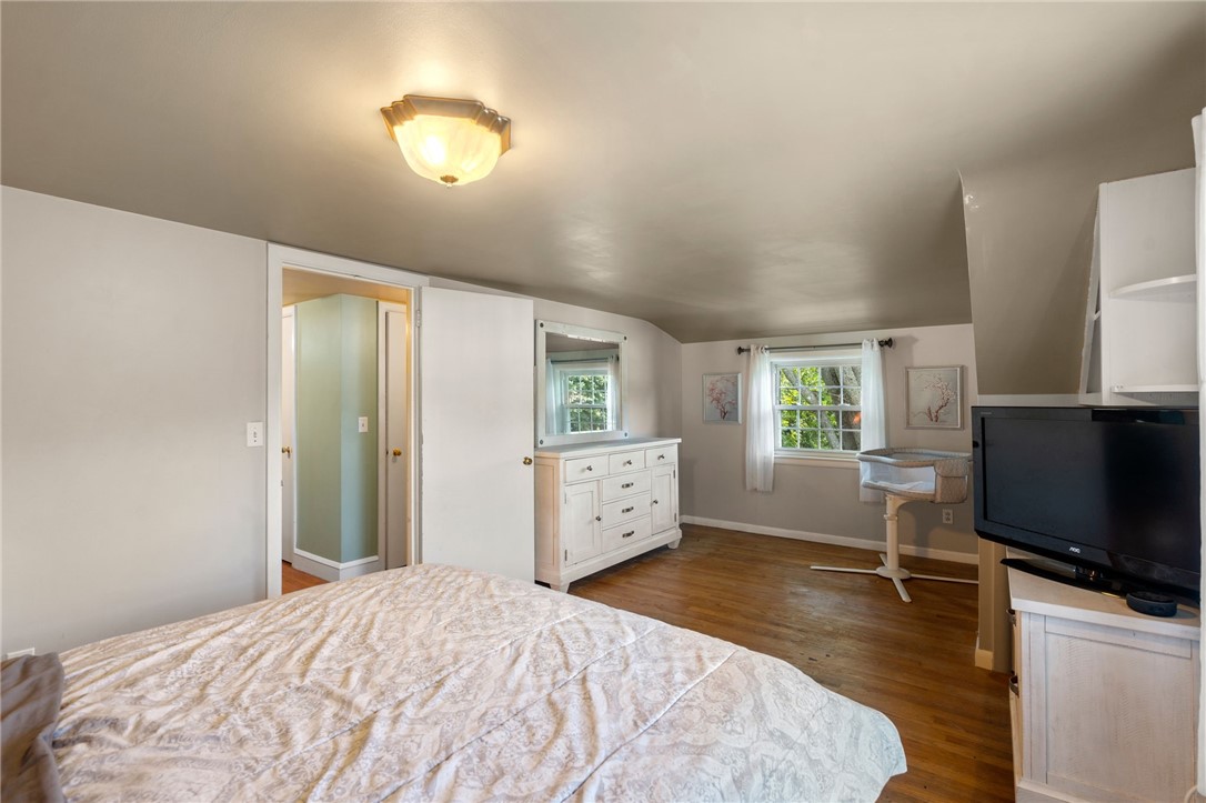17 Hampshire Road Cranston, RI 02910 - Photo 18 of 38 Gallery Image 18