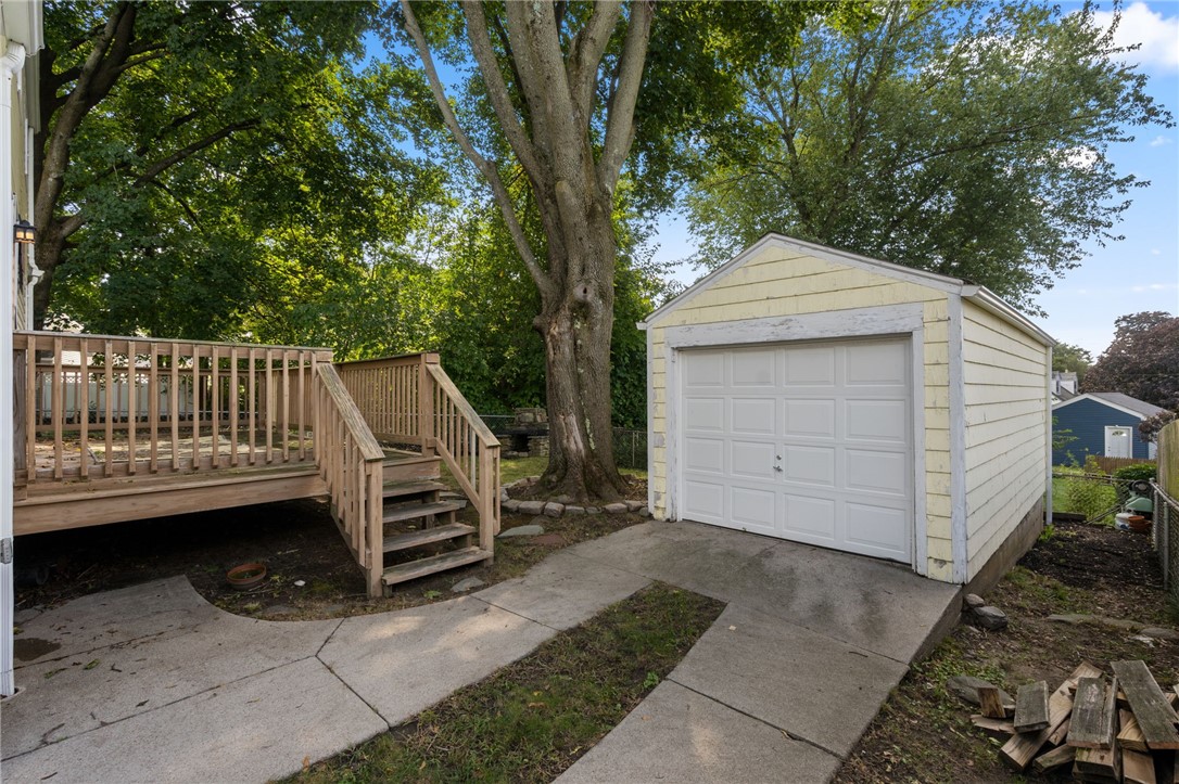 17 Hampshire Road Cranston, RI 02910 - Photo 23 of 38 Gallery Image 23