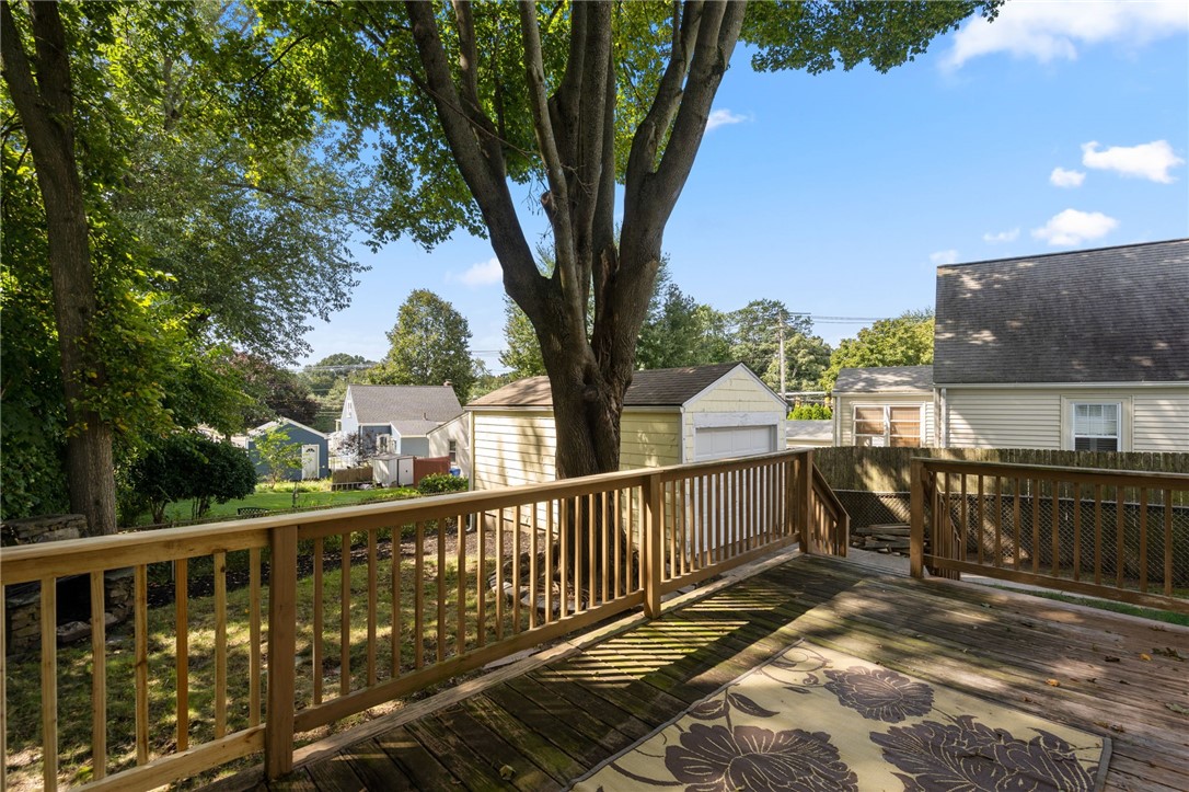 17 Hampshire Road Cranston, RI 02910 - Photo 26 of 38 Gallery Image 26