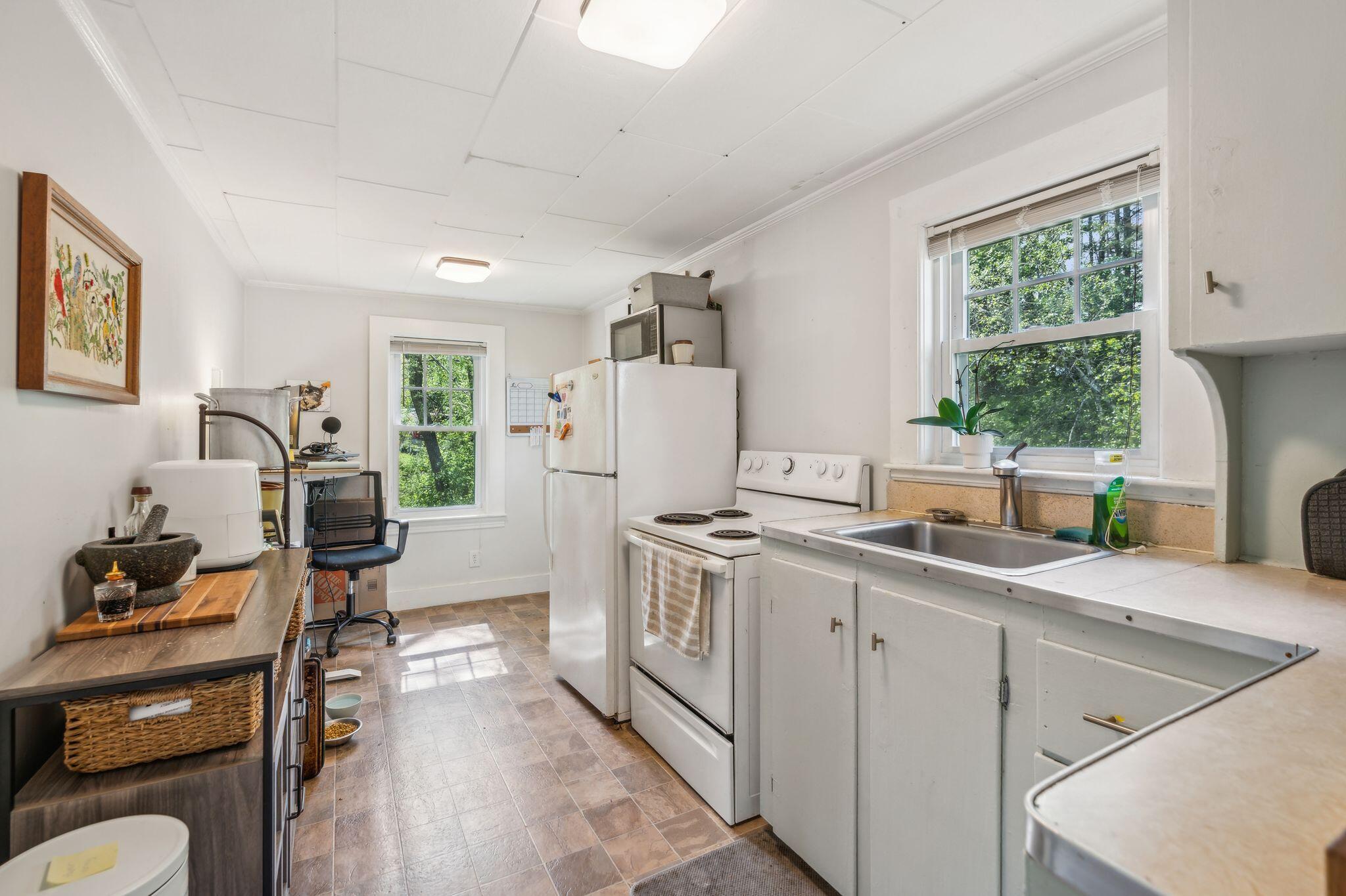 222 Huston Road, Unit 2 Gorham, ME 04038 - Photo 18 of 36 28_DSC08816