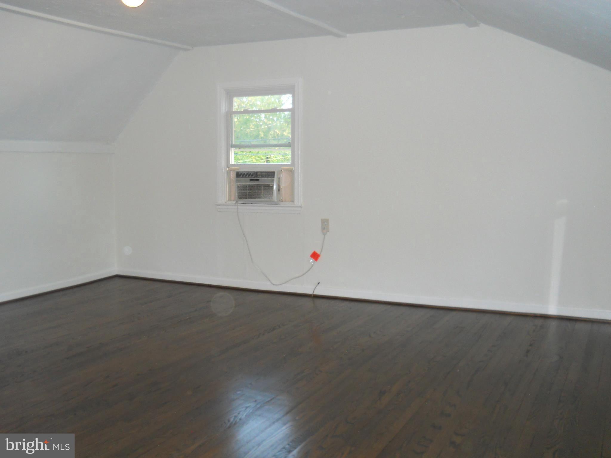 12323 Judson Road Silver Spring, MD 20906 - Photo 15 of 52 UPPER LEVEL, LARGE MASTER SUITE, VAULTED CEILING