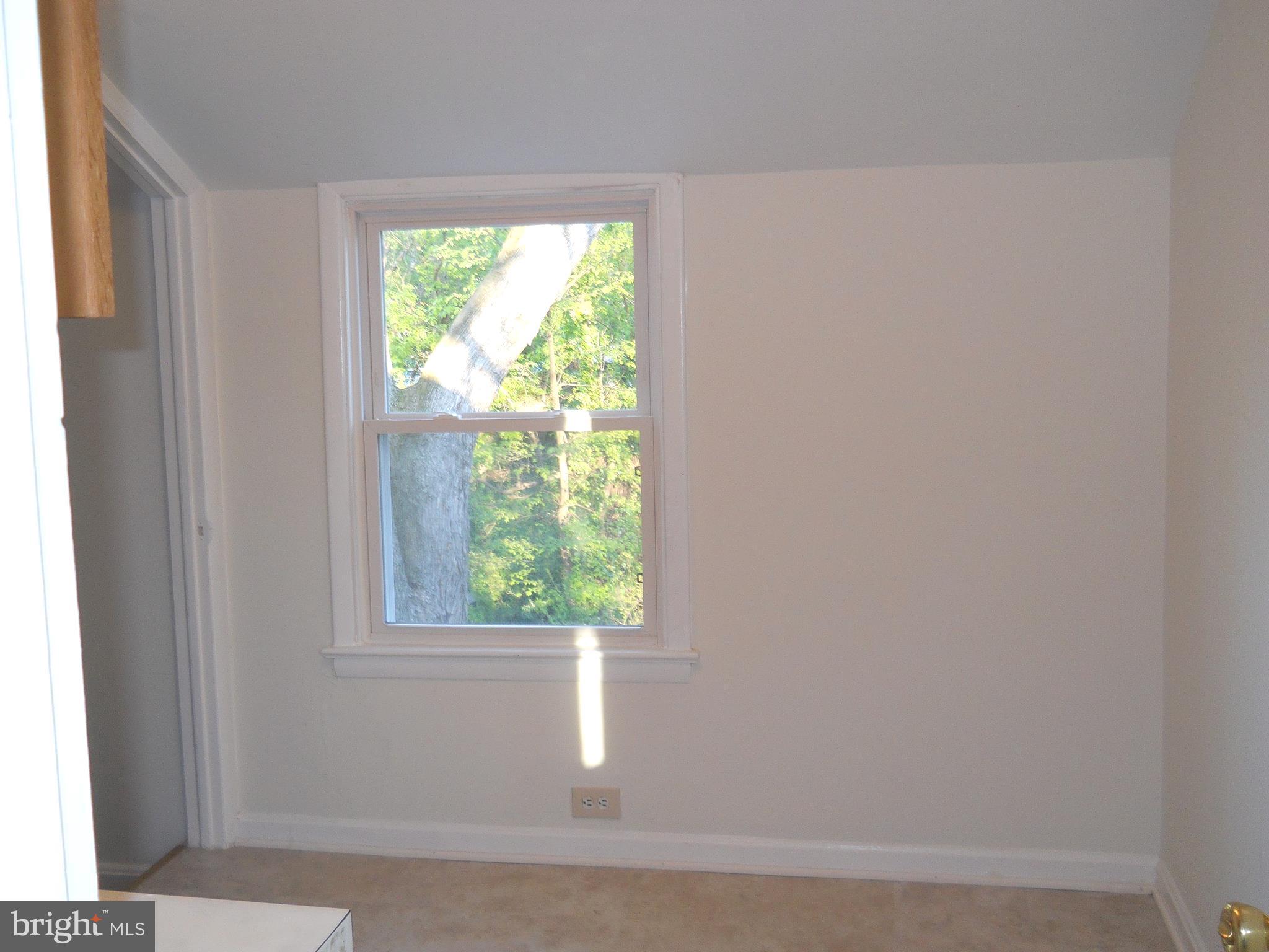 12323 Judson Road Silver Spring, MD 20906 - Photo 24 of 52 SITTING AREA OFF MASTER~OR PERFECT COMPUTER AREA~
