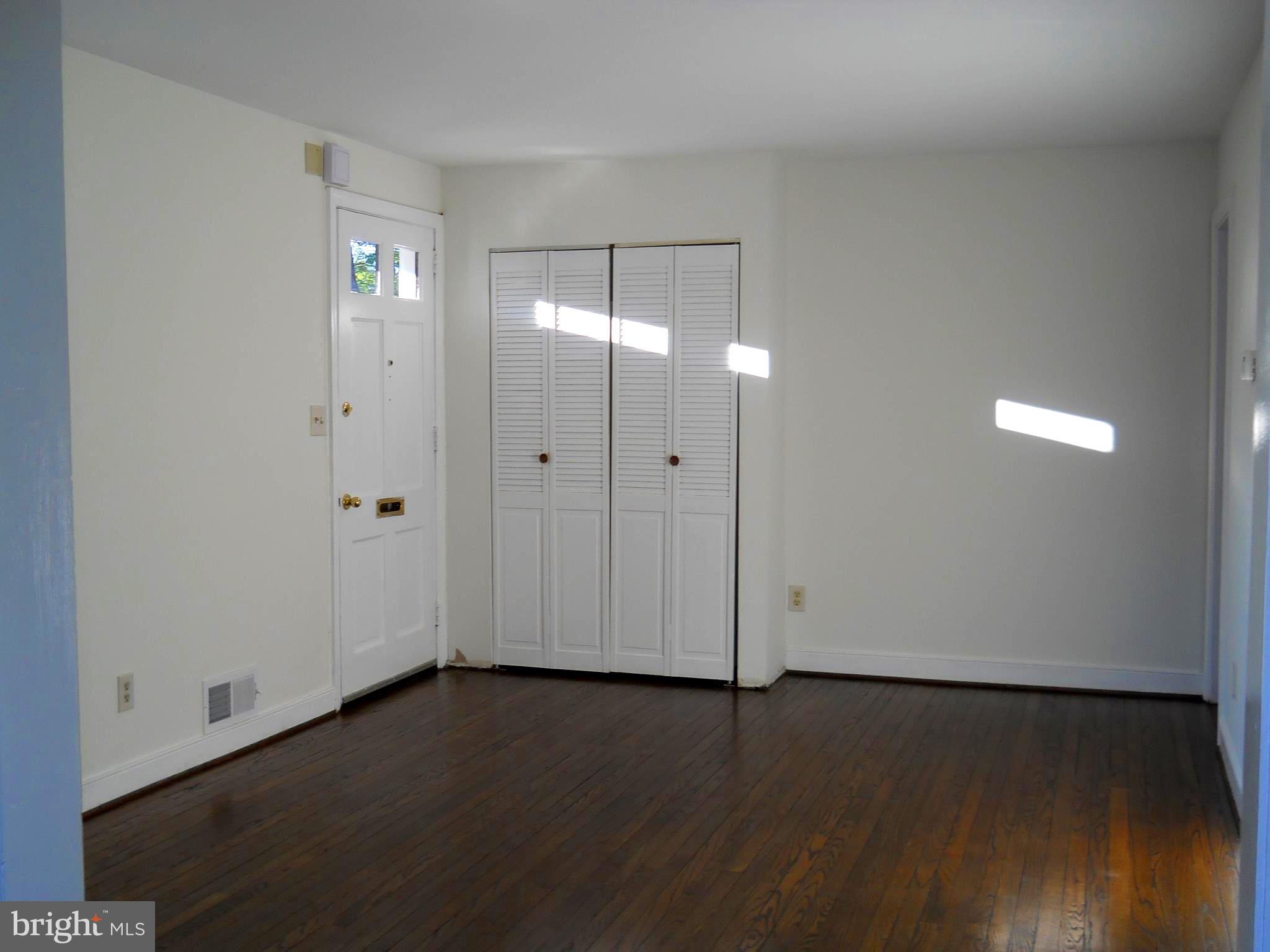 12323 Judson Road Silver Spring, MD 20906 - Photo 5 of 52 LIVING ROOM WITH DOUBLE COAT CLOSET