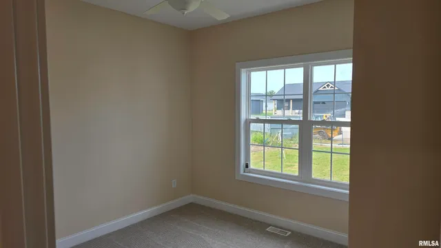 $425,000 | 1304 West Hillcrest Drive, Chillicothe, IL 61523