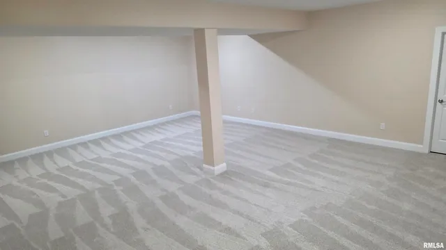 $425,000 | 1304 West Hillcrest Drive, Chillicothe, IL 61523