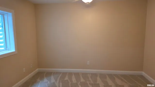 $425,000 | 1304 West Hillcrest Drive, Chillicothe, IL 61523