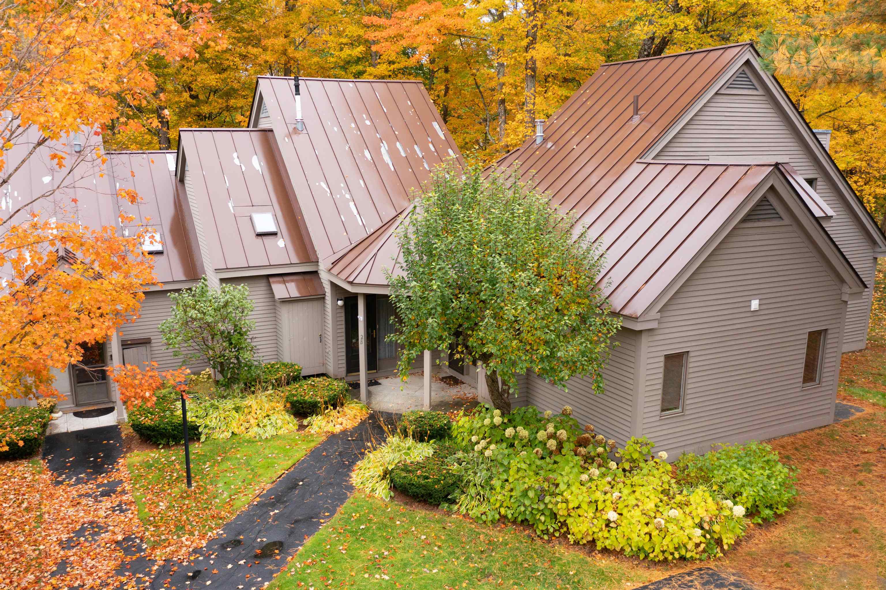 90 Kingfisher Road, Unit 2A Quechee, VT 05059 - Photo 3 of 26 Gallery Image 3