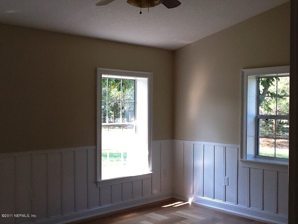 4130 Appaloosa Road Middleburg, FL 32068 - Photo 9 of 15 a view of an empty room with a window