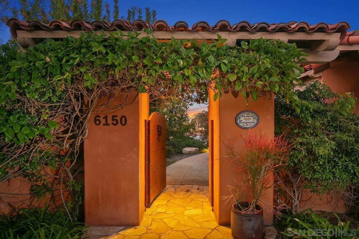 6150 Paseo Valencia Rancho Santa Fe, CA 92067 - Photo 31 of 53 a view of a back yard