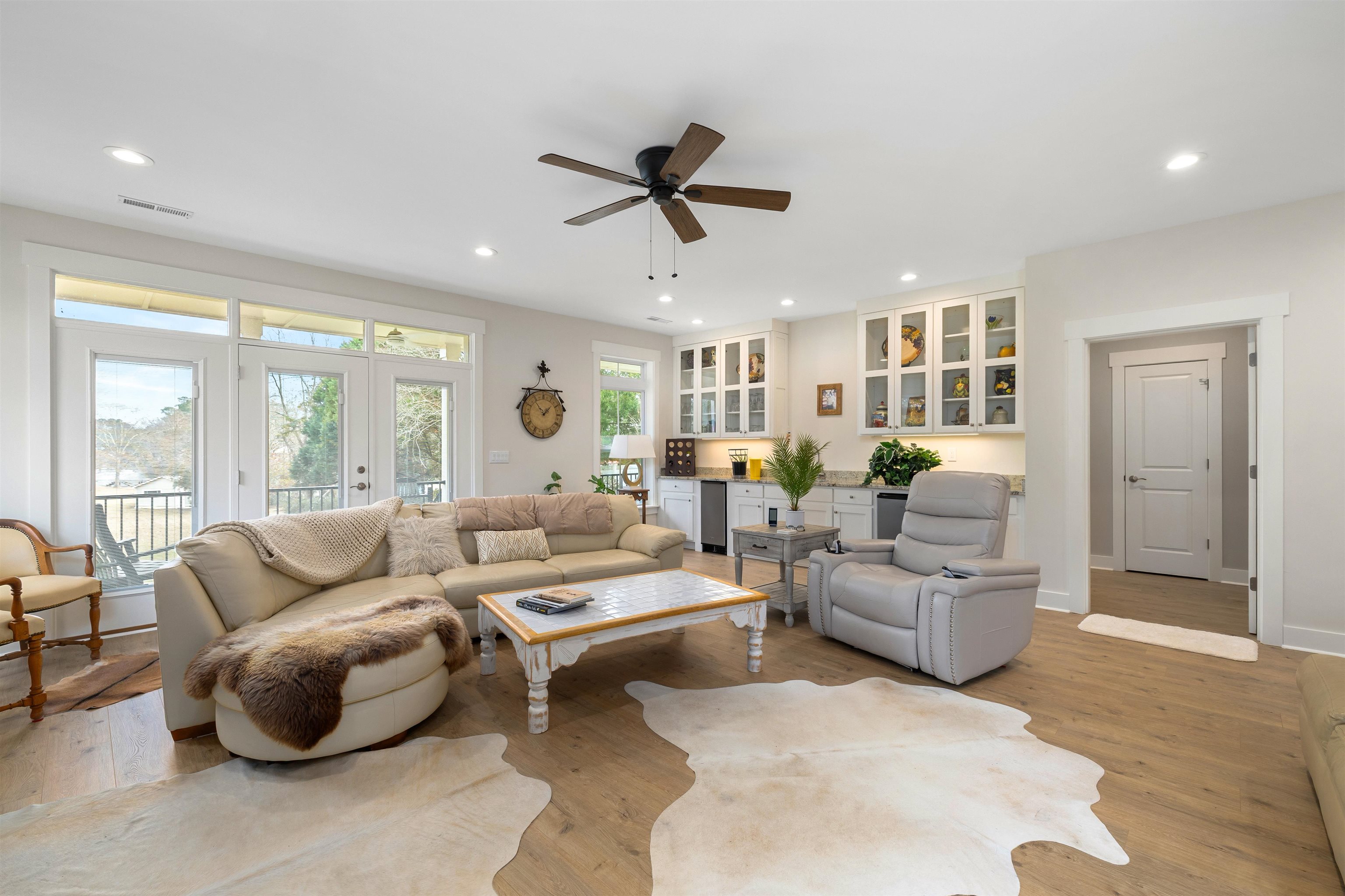 2475 Clubhouse Road Summerton, SC 29148 - Photo 3 of 39