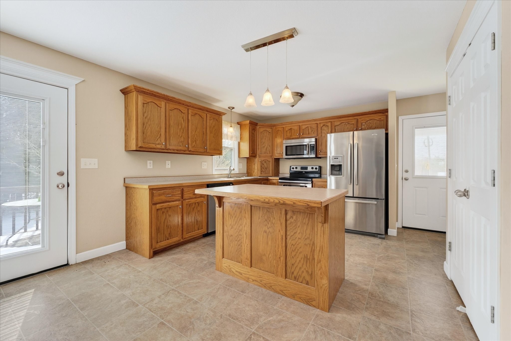 104 Oak Crest Drive Tennessee Ridge, TN 37178 - Photo 8 of 30