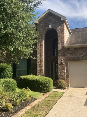 $2,850 | 110 North Hawkhurst Circle, The Woodlands, TX 77354