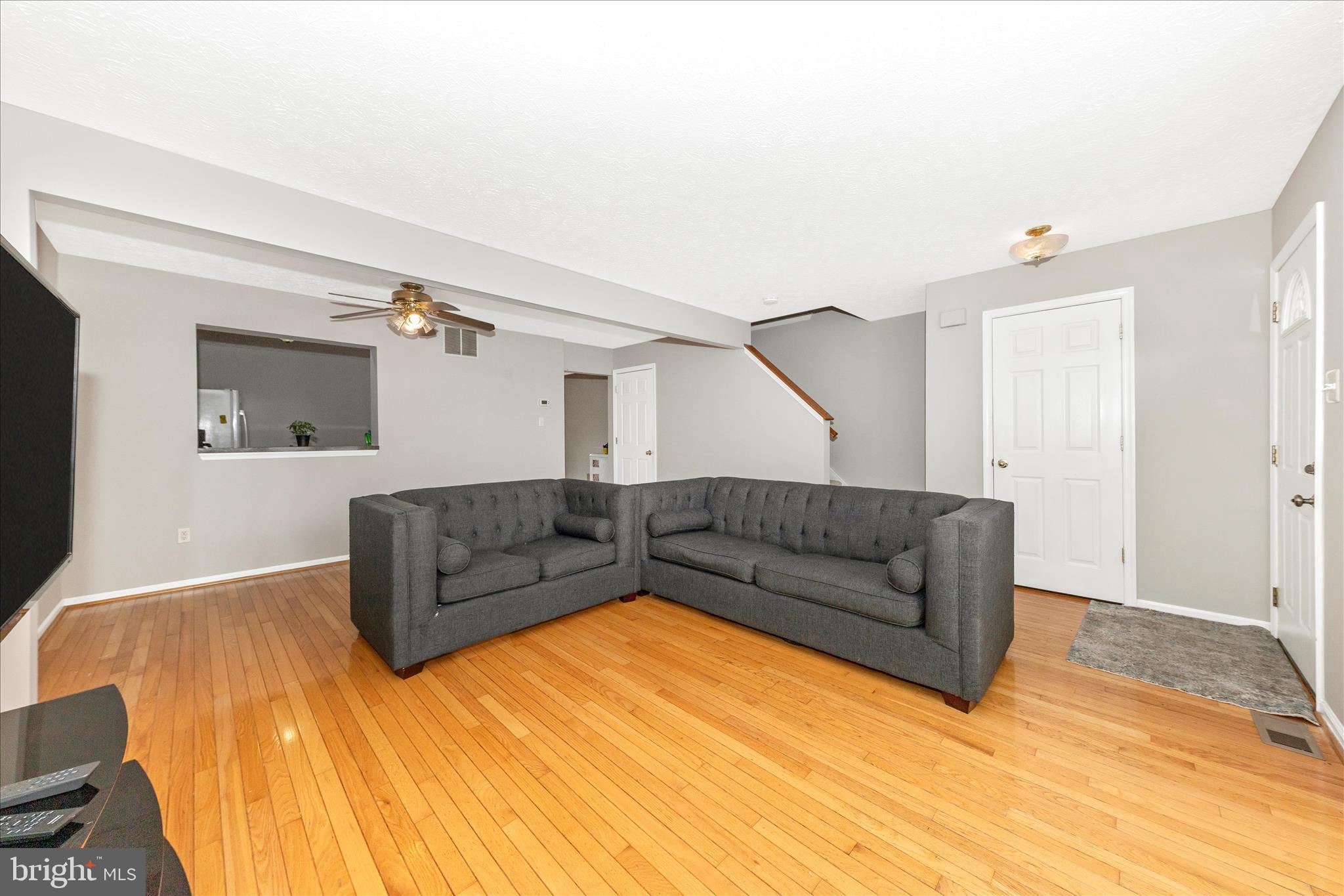 6776 Wood Duck Court Frederick, MD 21703 - Photo 5 of 36 Living Room