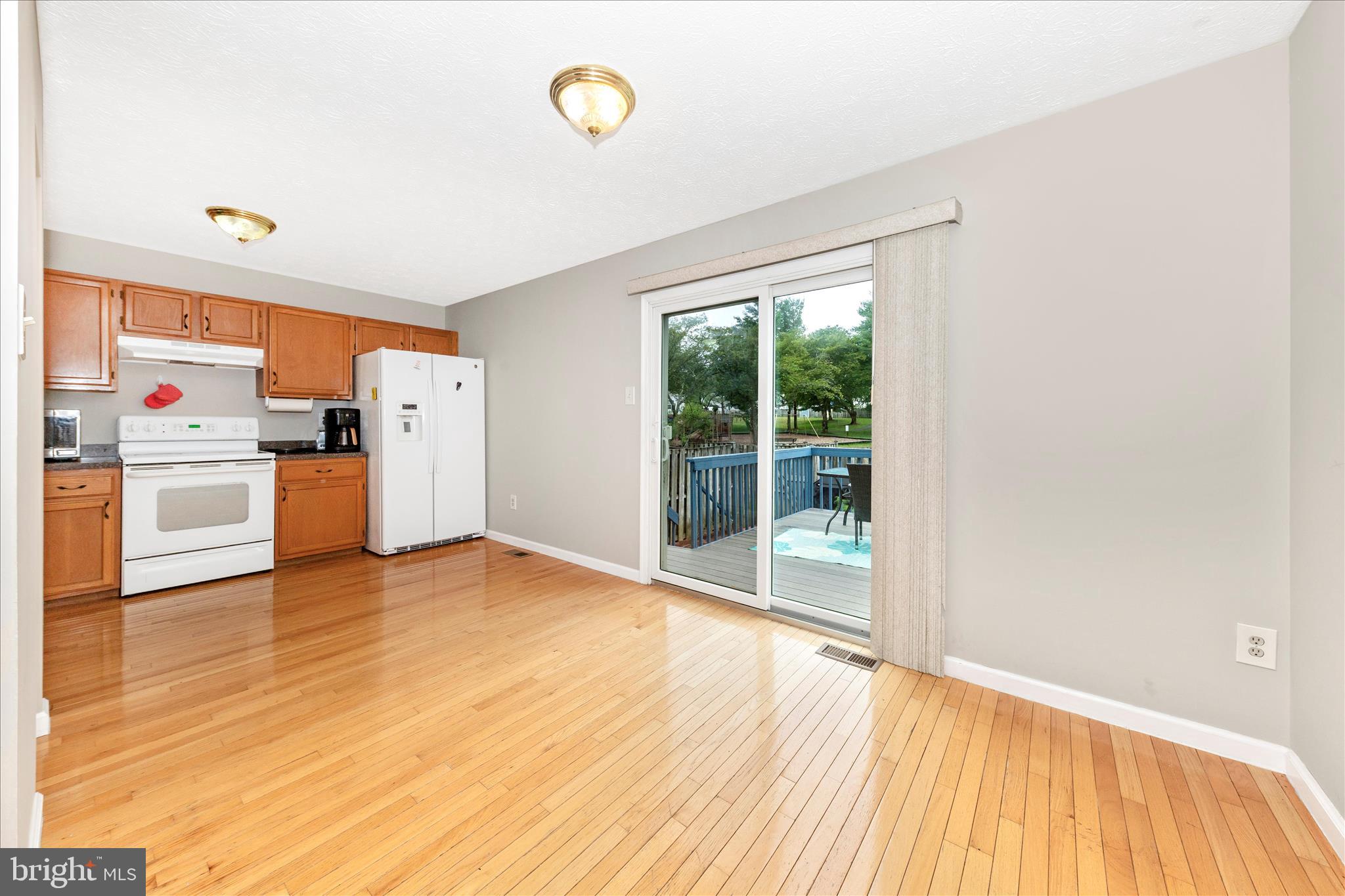 6776 Wood Duck Court Frederick, MD 21703 - Photo 6 of 36 Breakfast Area