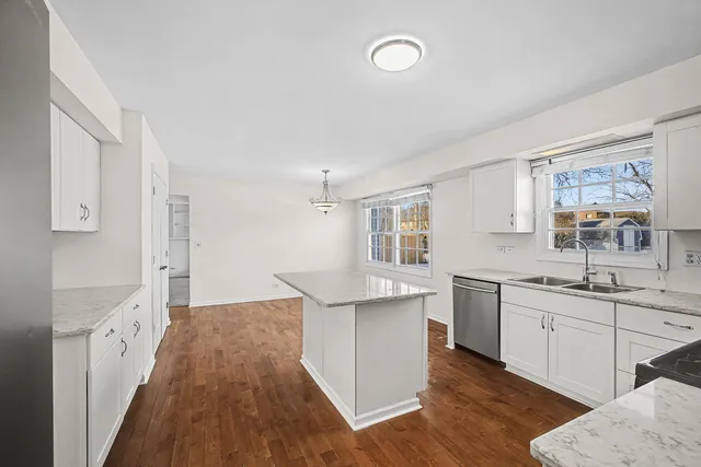 $3,700 | 1315 Jane Avenue, Naperville, IL 60540