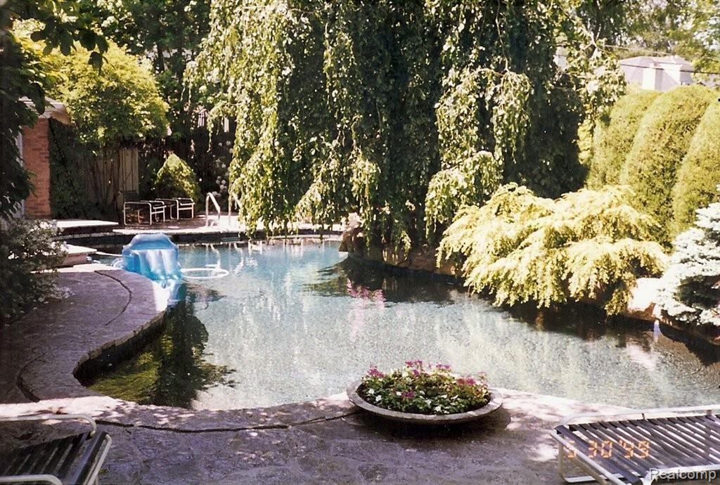 44 Kerby Road Grosse Pointe, MI 48236 - Photo 5 of 25 scan0008.jpg