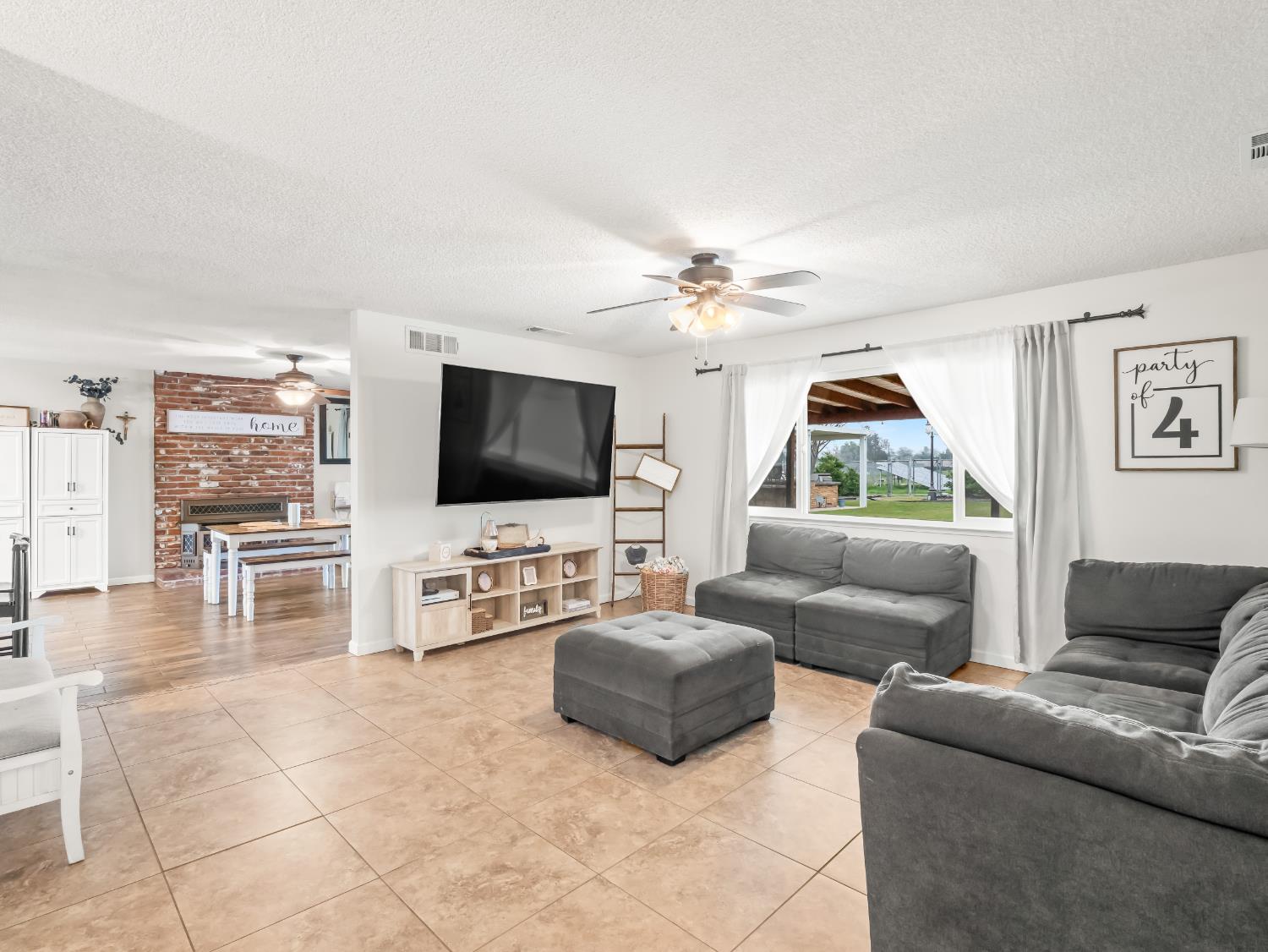 14787 Skyview Road Madera, CA 93636 - Photo 5 of 32