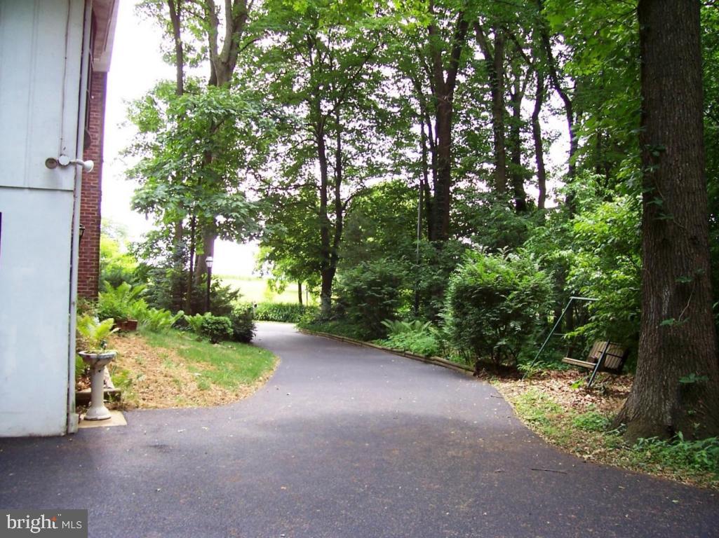 723 Amosite Road Elizabethtown, PA 17022 - Photo 21 of 28 Gallery Image 21