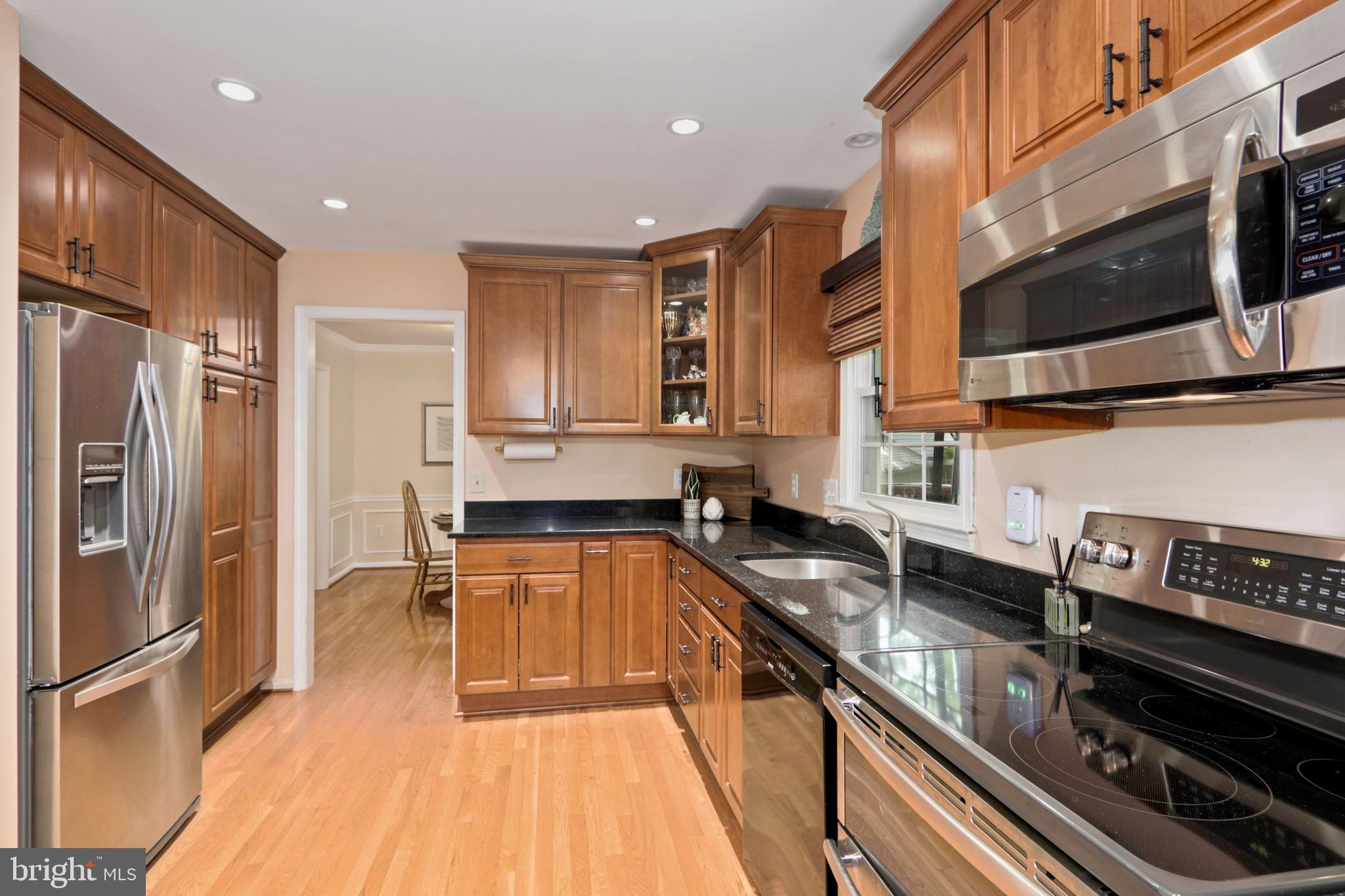 8010 Sunset Path Court Springfield, VA 22153 - Photo 15 of 52