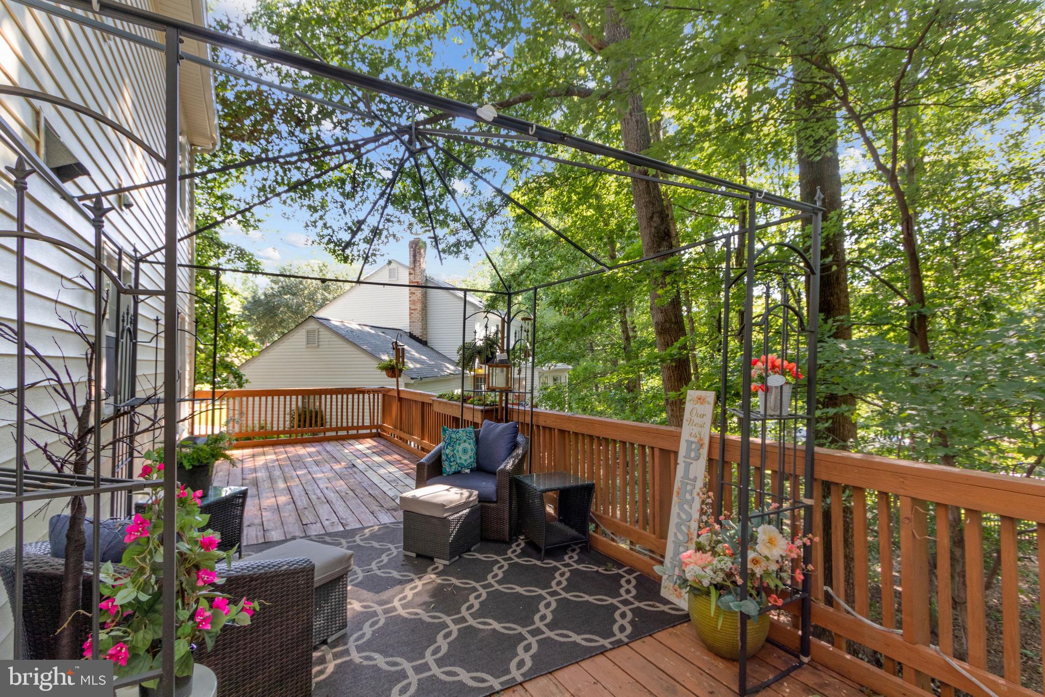 8010 Sunset Path Court Springfield, VA 22153 - Photo 5 of 52