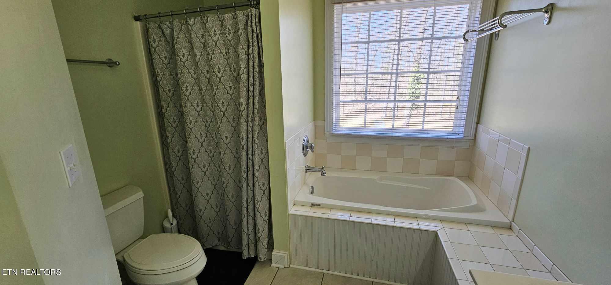 212 Webb Lane Cleveland, TN 37323 - Photo 19 of 40 418083736_863124818832083_53386154865606