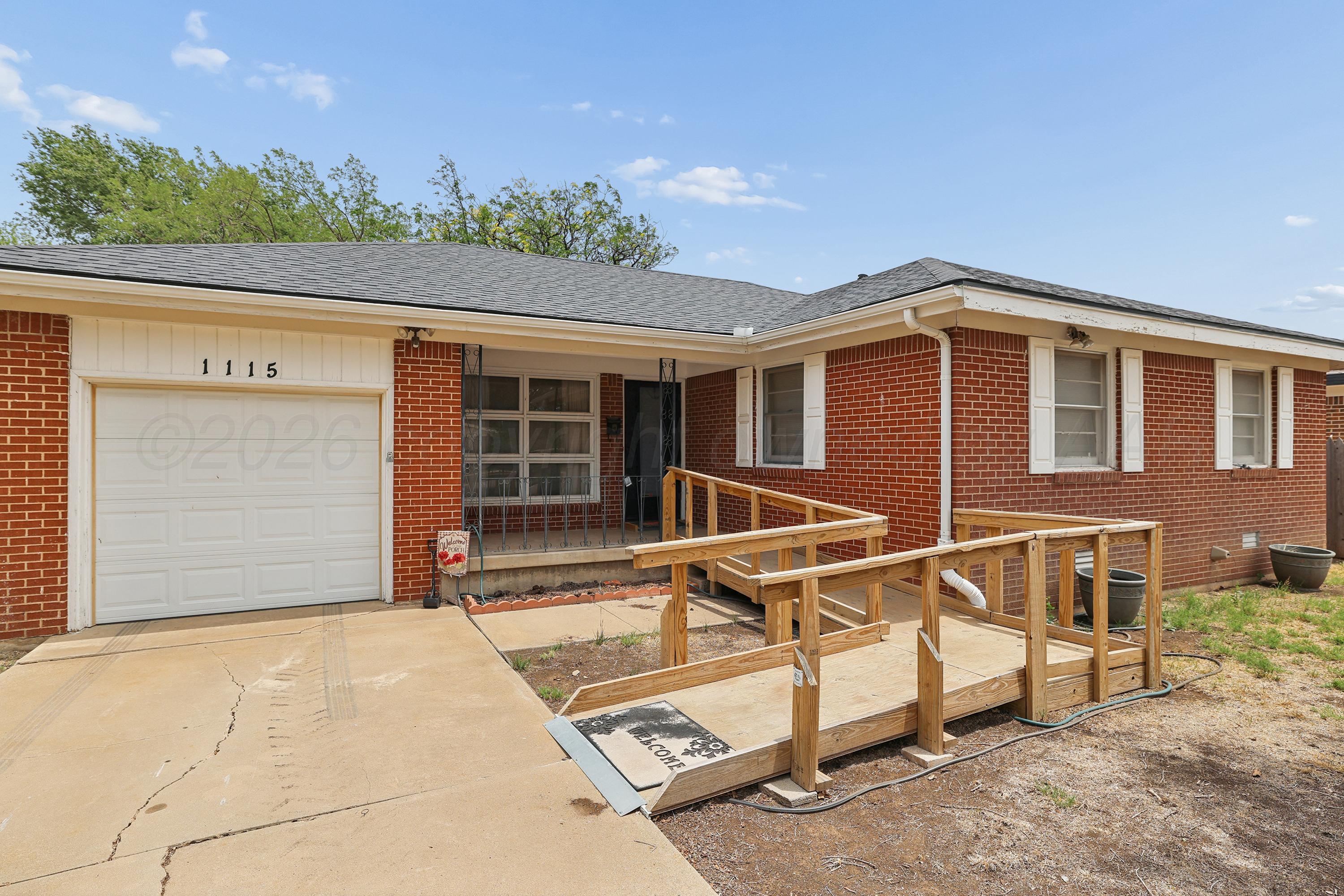 1115 Smiley Street Amarillo, TX 79106 - Photo 3 of 21 3-Front Porch