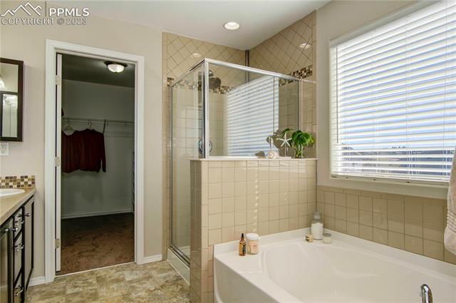 949 Spectrum Loop Colorado Springs, CO 80921 - Photo 27 of 38