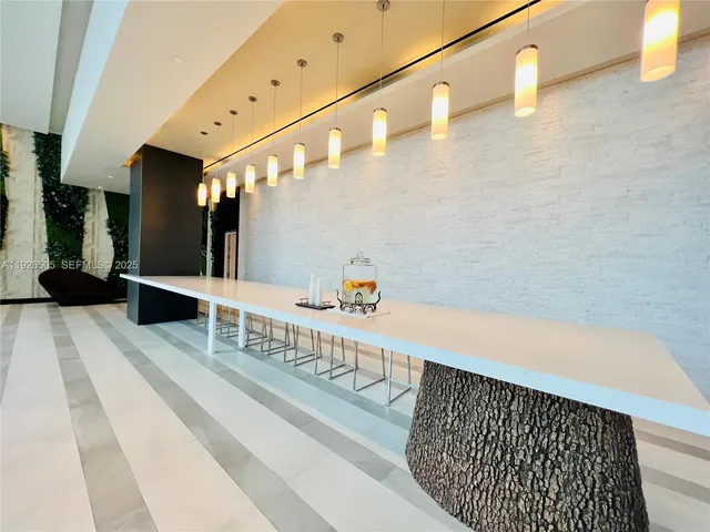 $6,750 | 851 Northeast 1st Avenue, Unit 2808, Miami, FL 33132