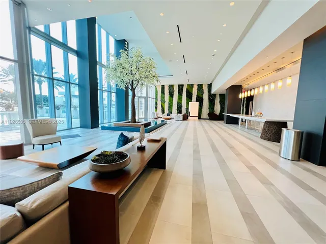 $6,750 | 851 Northeast 1st Avenue, Unit 2808, Miami, FL 33132