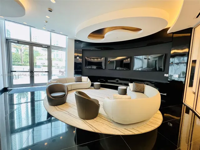 $6,750 | 851 Northeast 1st Avenue, Unit 2808, Miami, FL 33132