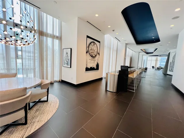 $6,750 | 851 Northeast 1st Avenue, Unit 2808, Miami, FL 33132