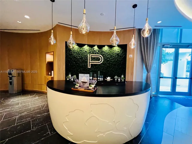 $6,750 | 851 Northeast 1st Avenue, Unit 2808, Miami, FL 33132