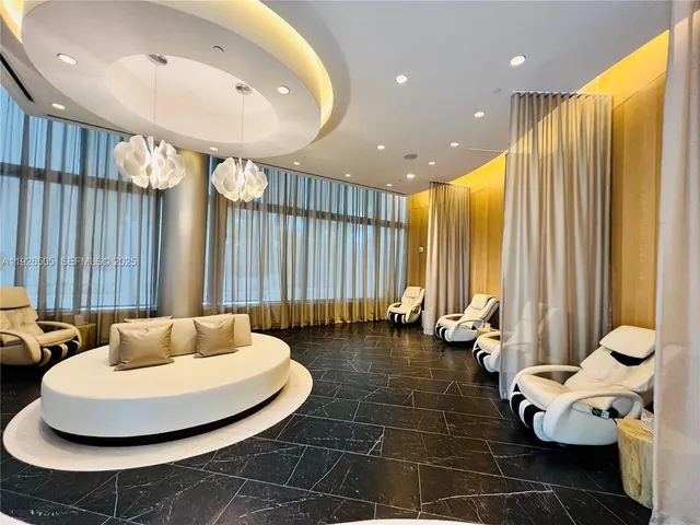 $6,750 | 851 Northeast 1st Avenue, Unit 2808, Miami, FL 33132