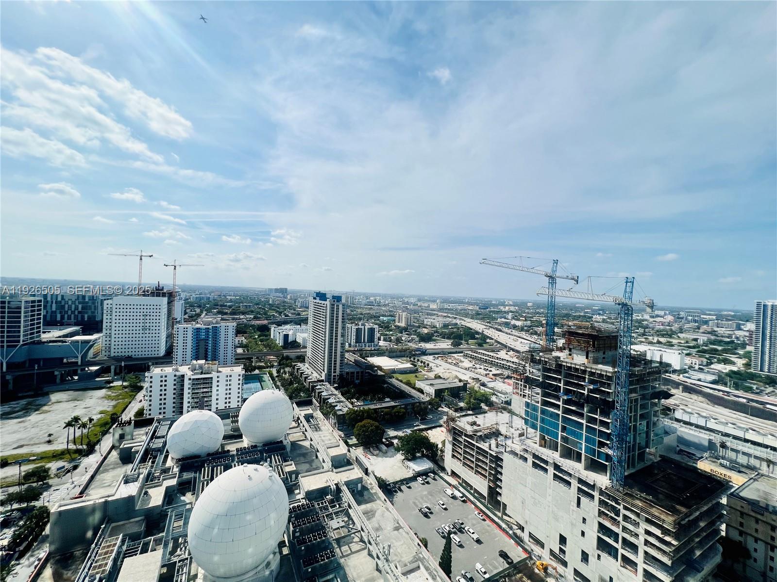 851 Northeast 1st Avenue, Unit 2808 Miami, FL 33132 - Photo 7 of 86 a picture of city view