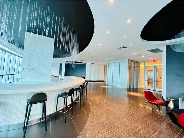 $6,750 | 851 Northeast 1st Avenue, Unit 2808, Miami, FL 33132