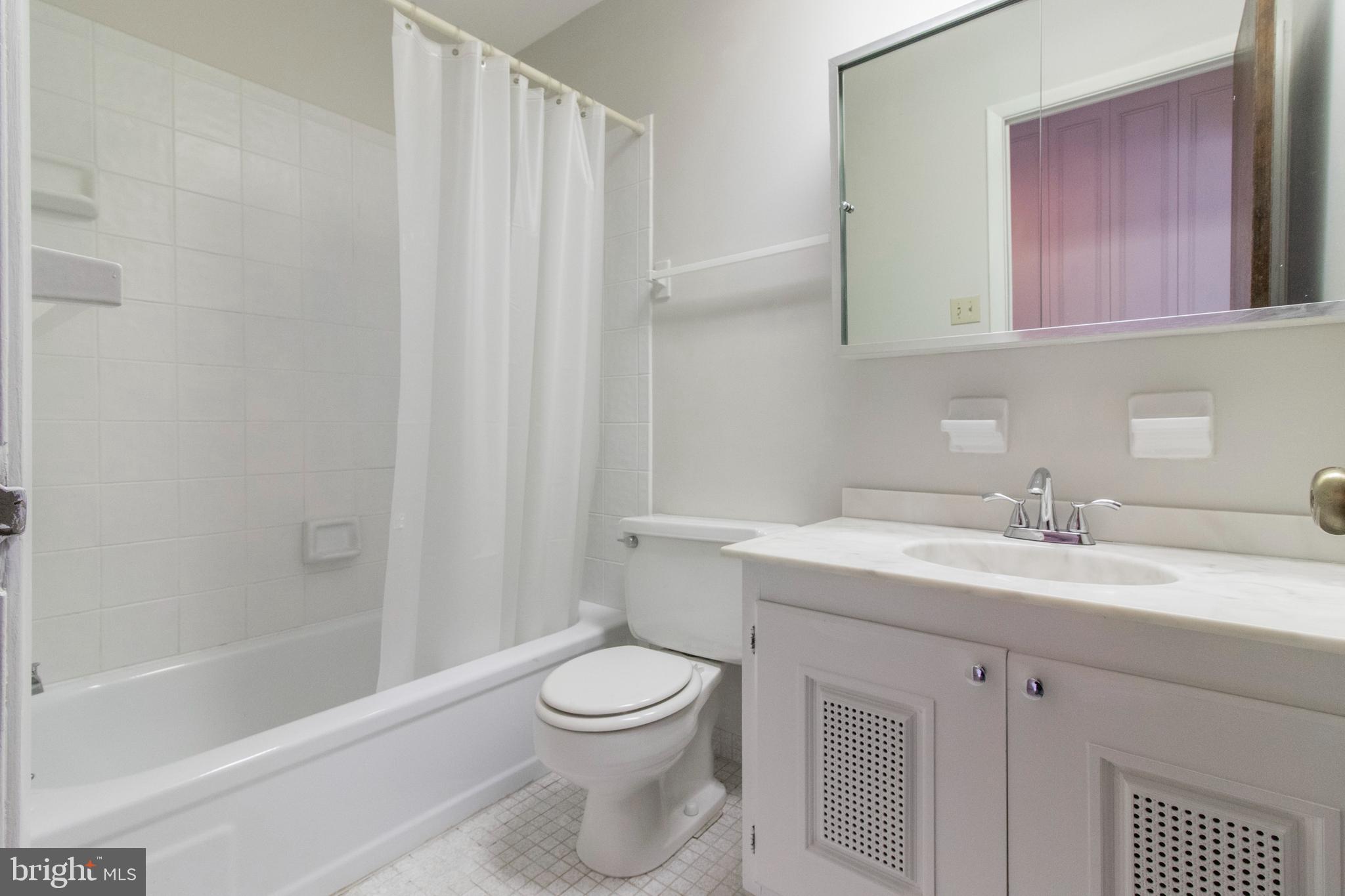 520 Old Forge Crossing Wayne, PA 19087 - Photo 20 of 33 Bath with shower