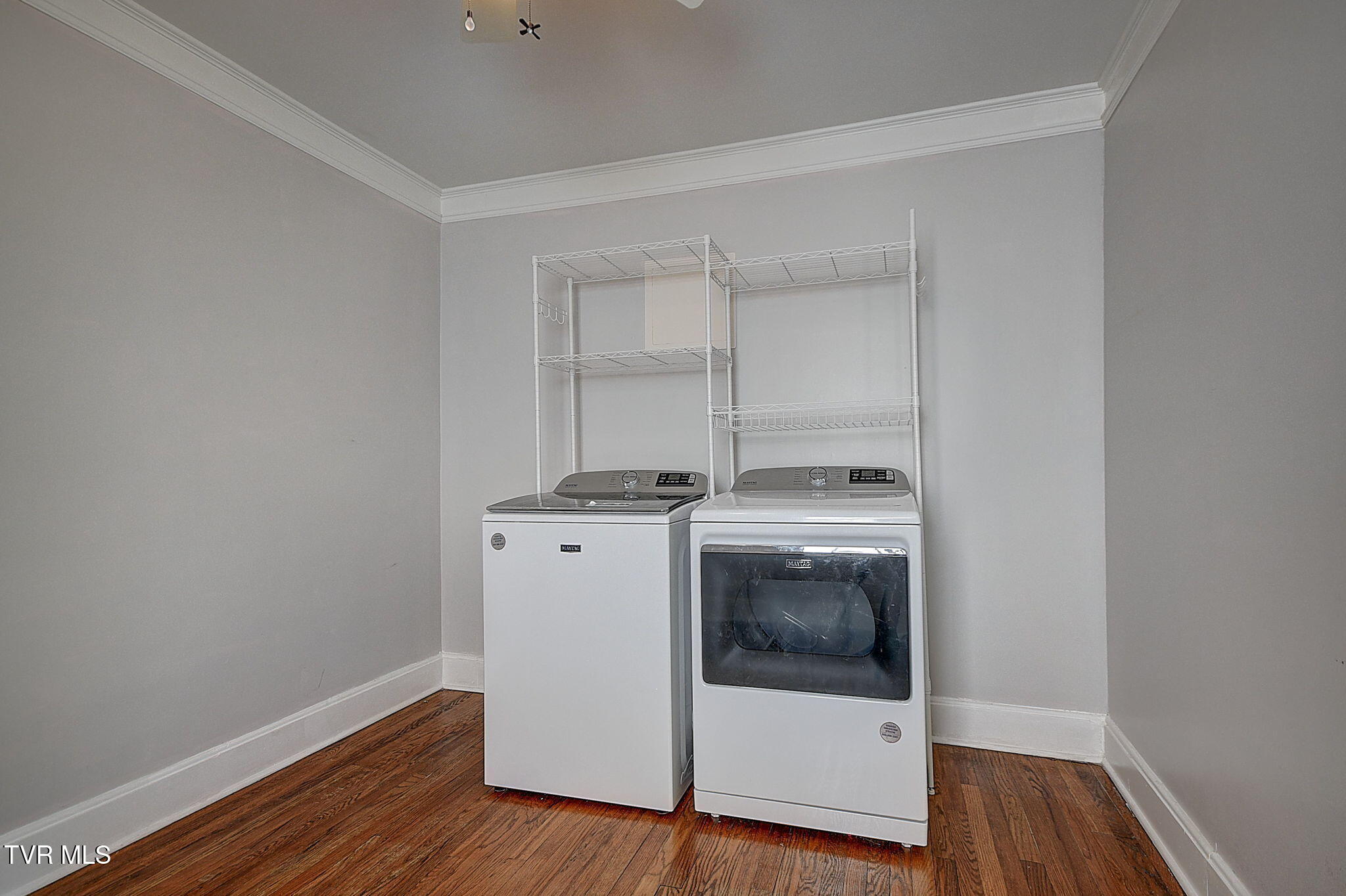 204 Parkway Road Bristol, TN 37620 - Photo 38 of 75 40-web-or-mls-204 Parkway KW-40