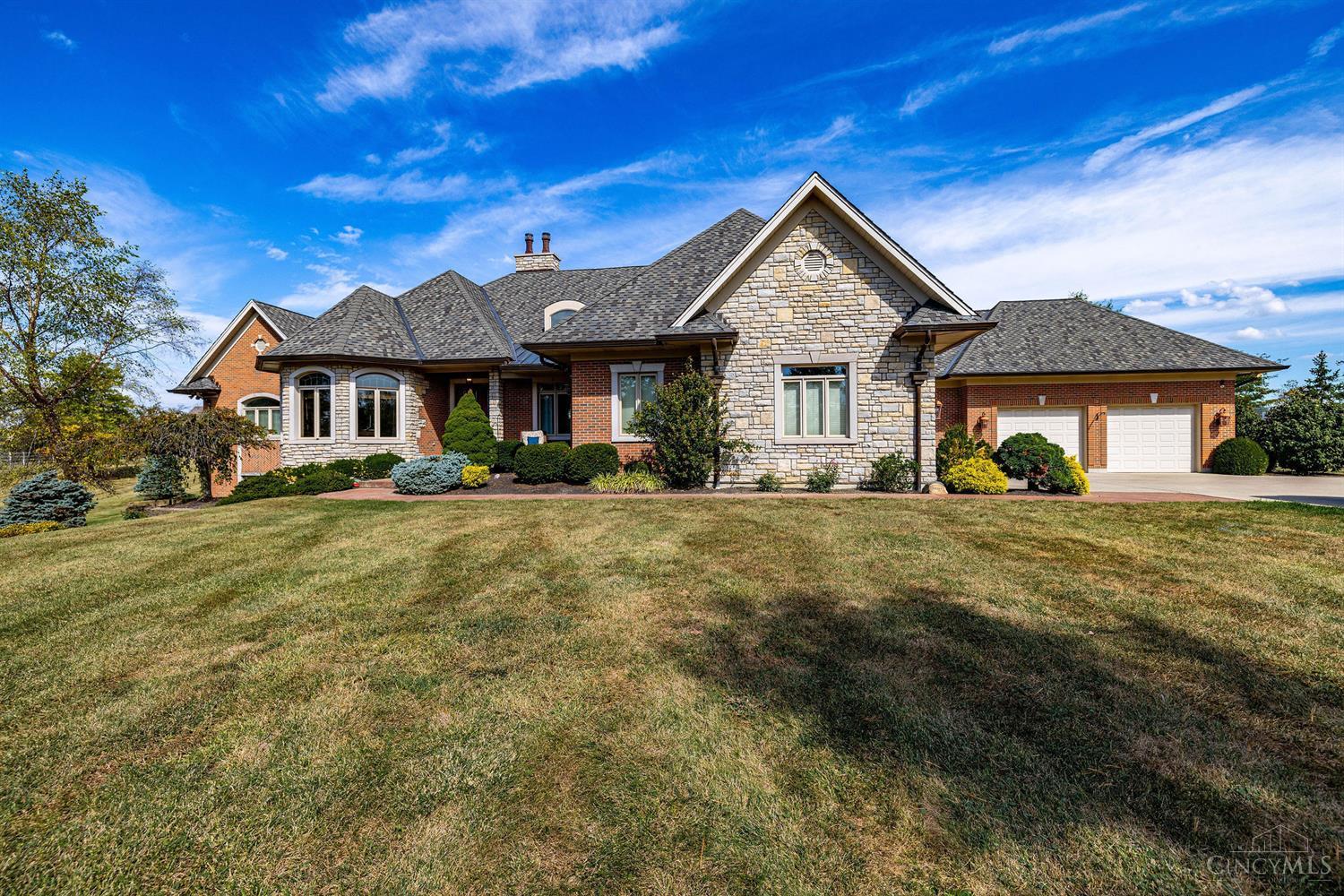7230 Carson Road Middletown, OH 45044 - Photo 1 of 71