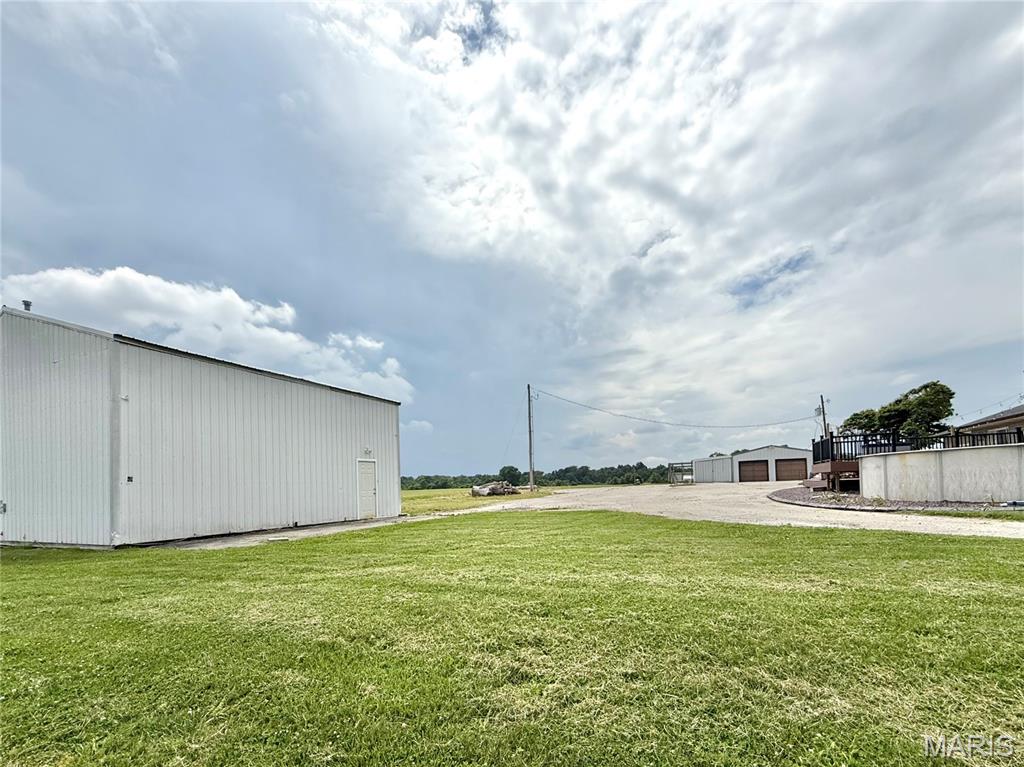 8757 Highway 50 Lebanon, IL 62254 - Photo 18 of 82