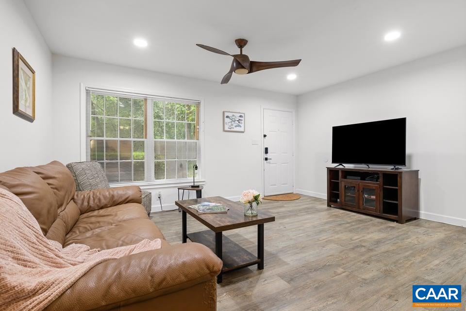 2527 Hydraulic Road, Unit 50 Charlottesville, VA 22901 - Photo 3 of 27