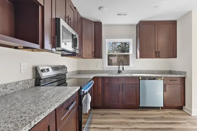 $320,000 | 1009 Benjamin Parkway, Greensboro, NC 27408