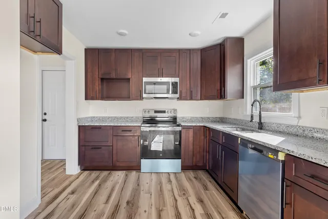 $320,000 | 1009 Benjamin Parkway, Greensboro, NC 27408