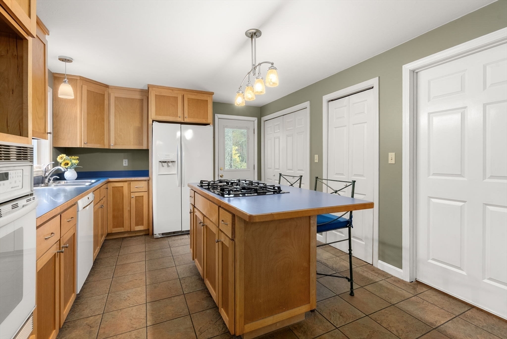 26 Town Farm Road Brookfield, MA 01506 - Photo 18 of 37